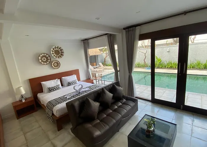 Hotel Grey House Monkey Forest 3*
