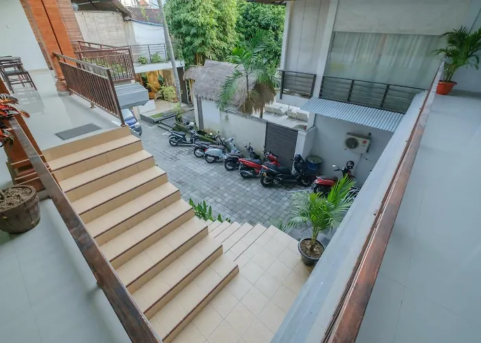 Grey House Monkey Forest Hotel Ubud